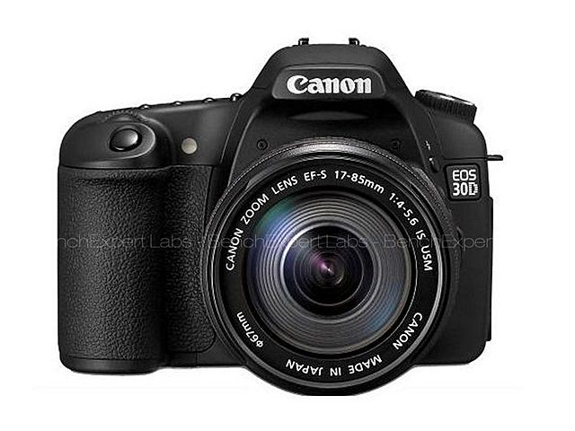 Canon commercialise le premier reflex à destinatiuon du public.