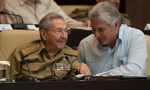 Raúl Castro renuncia como Presidente de Cuba.