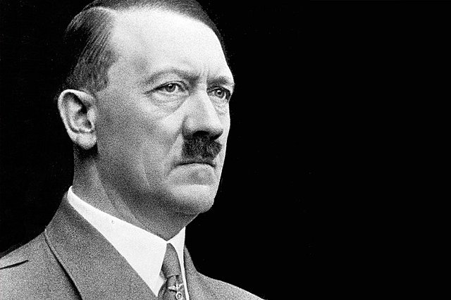 HITLER ES PROCLAMA FÜHRER