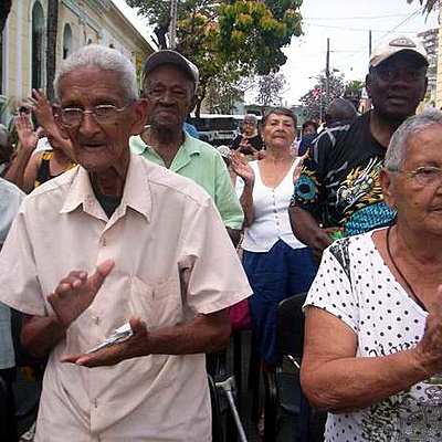 Timeline: Gerontología y Geriatría en México - Hernández Barrios Laura y Hernández Hernández Erick