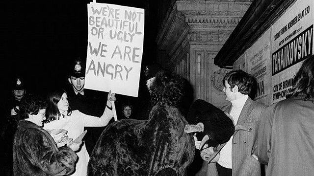 El Movimiento de Liberación de la Mujer ocupa las primeras páginas de las noticias nacionales de Gran Bretaña