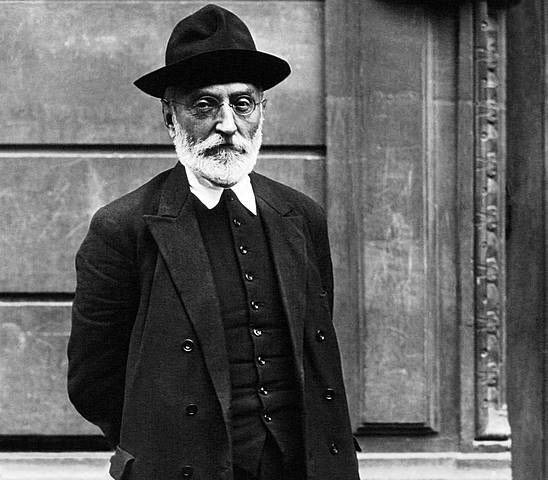 MIGUEL DE UNAMUNO