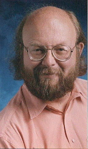 El nombre C ++ fue sugerido por Rick Mascitti