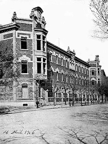 1916 nace en Madrid la Escuela de Santa Cristina para la formación de Matronas