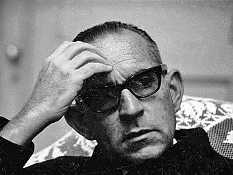 Dedicat al seu germà