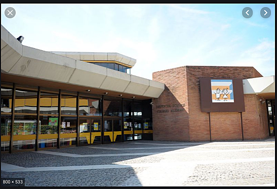 Salvador Espriu quin any va començar la primaria? I a on ?