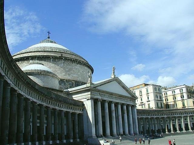 Basílica de San Francisco de Paula (Nápoles, Italia)
