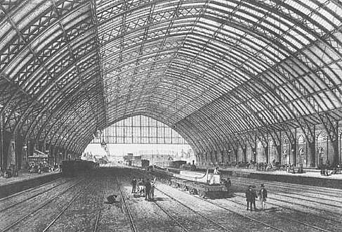 La estación St. Pancras en Londres 1863- 76 se redefine por sus estructuras y fachada victoriana.