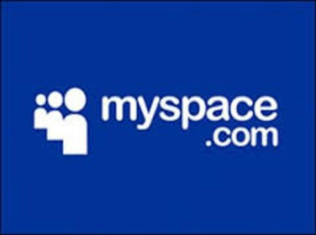 Aparece Myspace