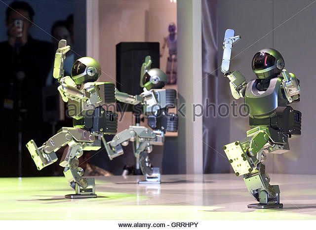 SONY presenta un pequeño humanoide en la “Robodex 2000