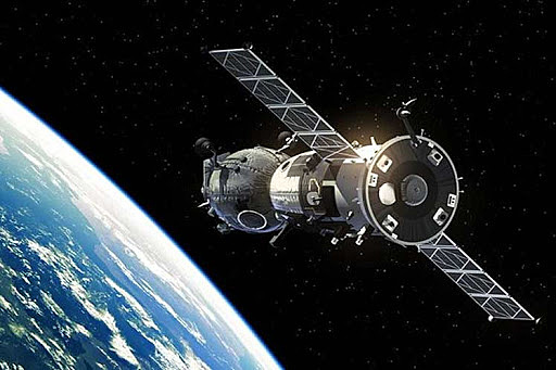 Se establece una conexión por satélite de ARPANET