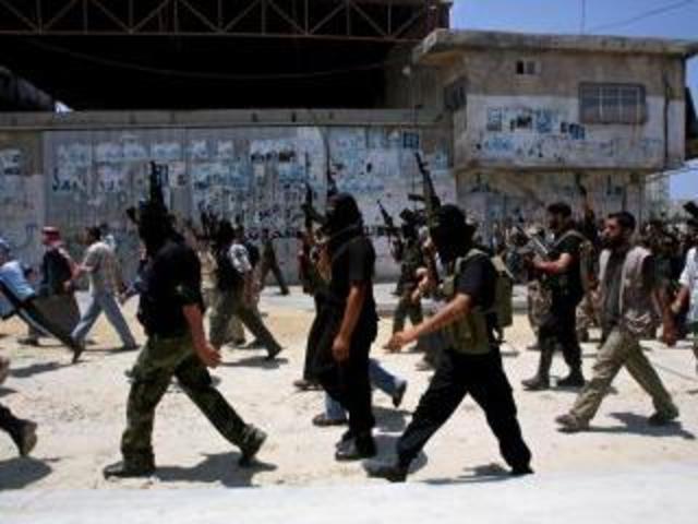 MUCHOS SE UNEN A LOS GUERRILLEROS