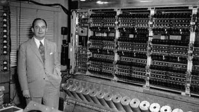 16. Computadora electromecánica