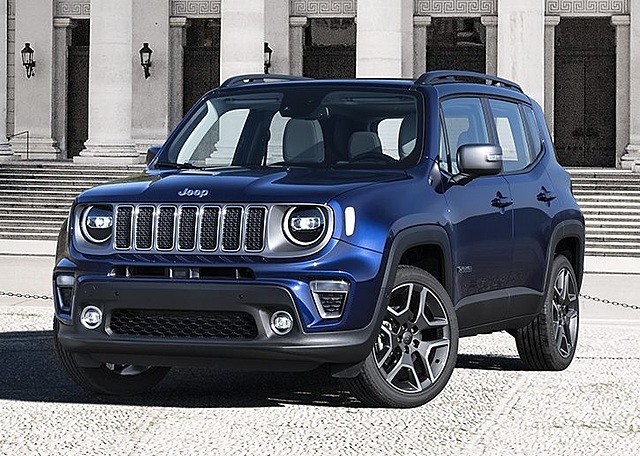 EN DÍDAC ARREGLA EL JEEP