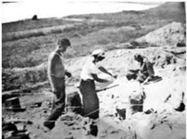 Василий Фёдорович в организует многочисленные походы по родному краю со своими учащимися - Байкал, Саяны, Хамар-Дабан, Бельск, Александровский централ, Братск, Усть-Илимск и др. О каждом походе в газете появлялась его статья. Его работы как журналиста и к