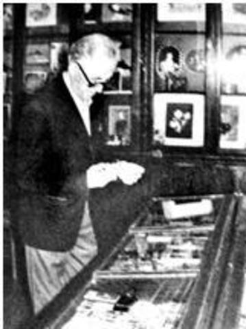 Персональная выставка спичек В.Ф. Шаманского в музее народного образования.