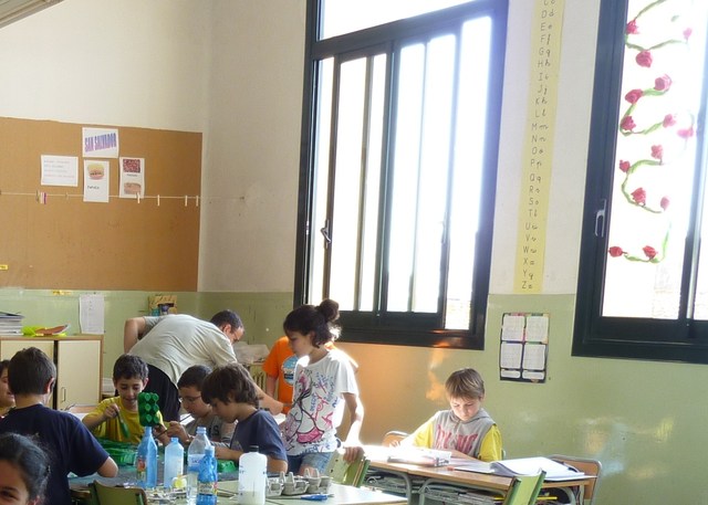 Classe de plàstica: fem el drac de Sant Jordi