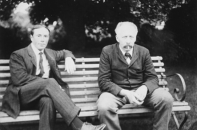 William Bateson y R. C. Punnet .