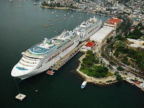 Primer puerto turístico internacional