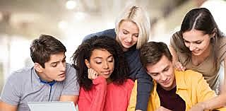 El Instituto de Psicología Aplicada comienza labores con 15 alumnos.