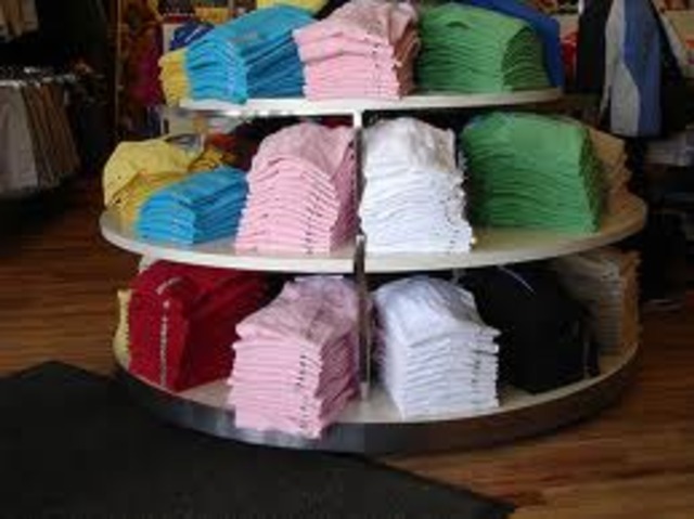 ...on peut choisir et acheter ses propres vetements.