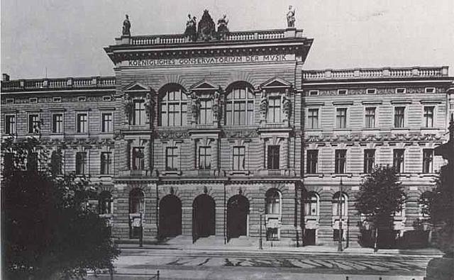 GRIEG INGRESA EN EL CONSERVATORI