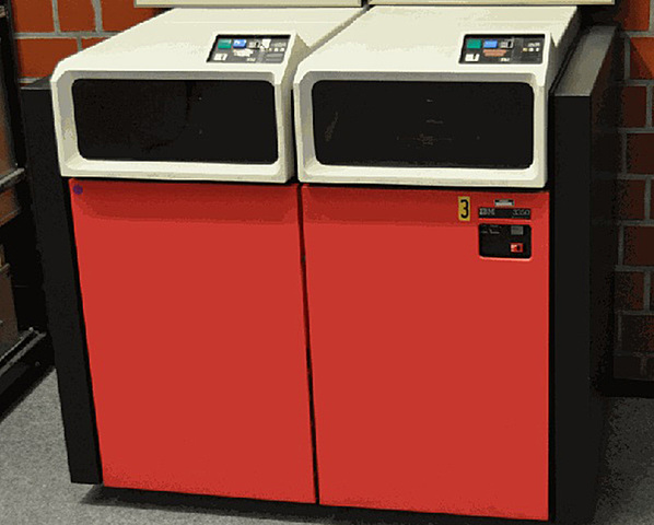 IBM 3350 - 1976