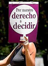 Tormenta sobre niña embarazada