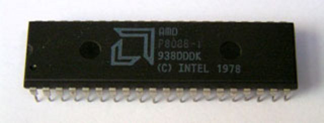 AMD devient le 1er licencié de l'architecture x86 et lance l'AM8088