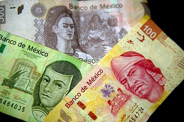 Primera gran devaluación del peso