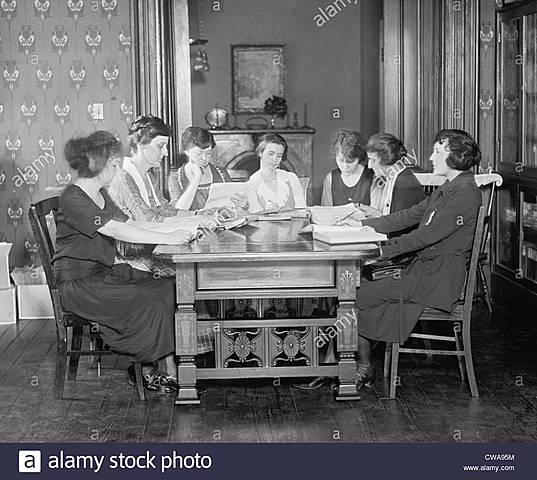 Primera congresista mujer