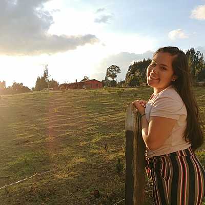 Timeline: Linea del tiempo personal LAURA CHAPARRO