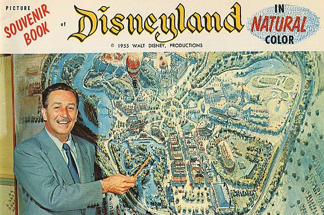 Inauguración de Disneyland en Anaheim, California.