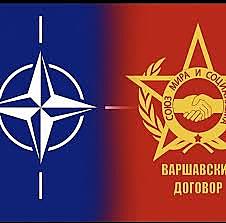 Primer Consecuencia - Guerra Fría (Creación de Bloques Militares)