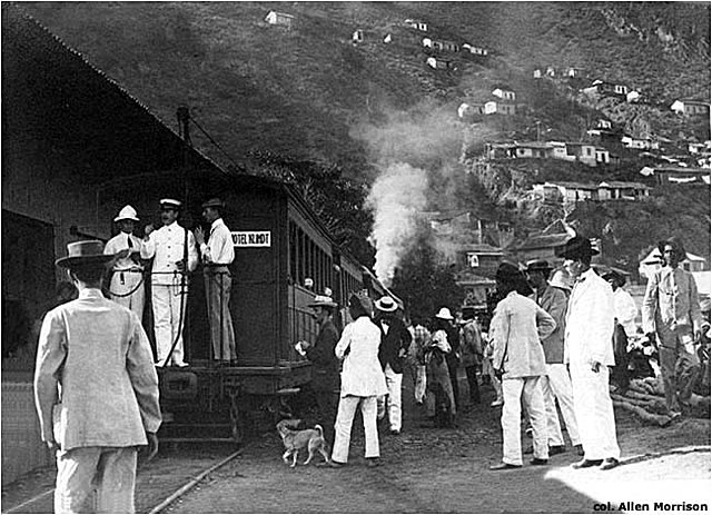 Apertura del ferrocarril entre Caracas y La Guaira
