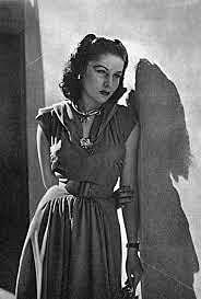 Yossarian Falls In Love With The Aristocratic Women Who Live Upstairs