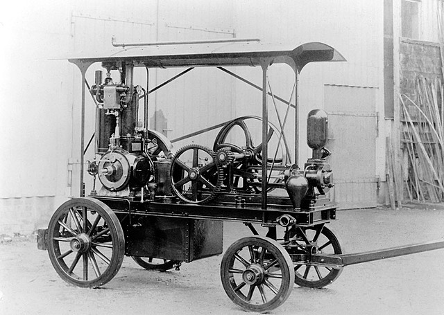 Gottlieb Daimler y Carl Benz avanzan la movilidad