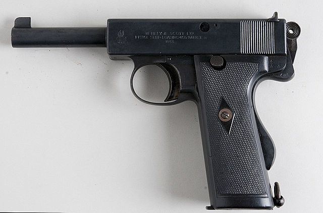 Webley & Scott Pistol, GB