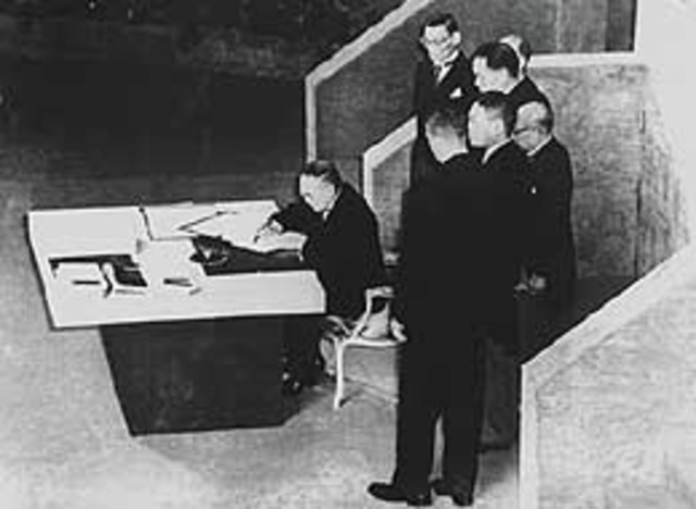 Japan signs a peace treaty with warring nations