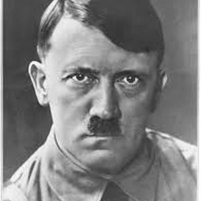 Timeline: ADOLF HITLER - Andréia, Maria Clara e Mariah 7 ano E