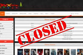 En 2011, Swartz fue descubierto realizando descargas masivas de la base de datos académica JSTOR en el Instituto Tecnológico de Massachusetts (MIT) y se inició un procedimiento legal en su contra, el cual implicó una multa económica y años de cárcel.