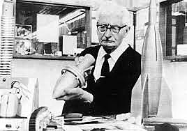 1924  “El cohete en el espacio interplanetario”