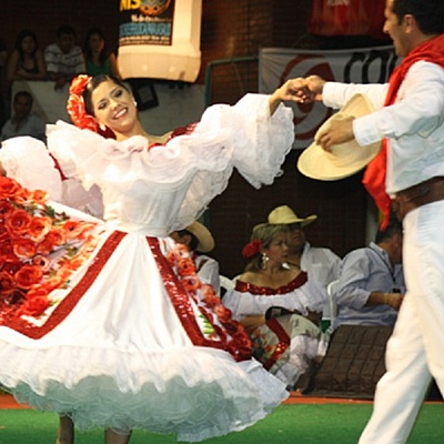 Timeline: Historia del Festival Folclórico y del Reinado Nacional de Bambuco