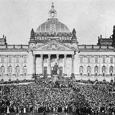 Timeline: WEIMAR REPUBLIC