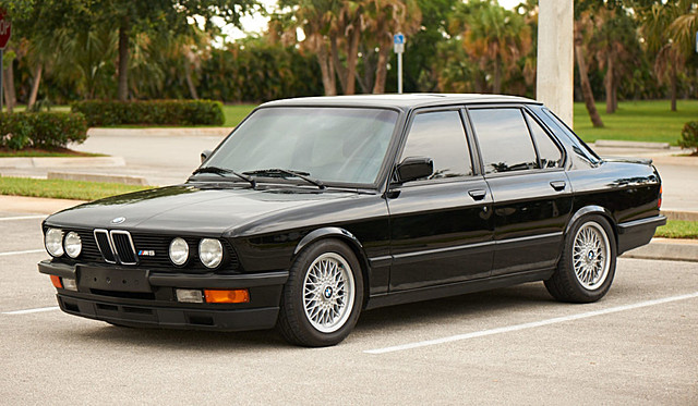 M5 (E28)