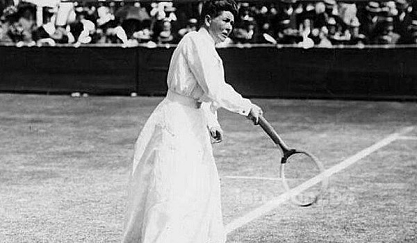 Primer deporte de los JJOO en el que participa una mujer.