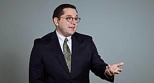 C. Burt fue nombrado director del primer Departamento Oficial de Psicologia.