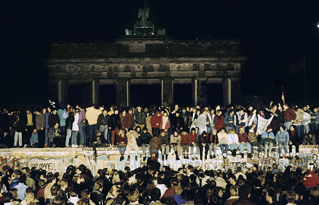 Caiguda del mur de Berlín, Anònim