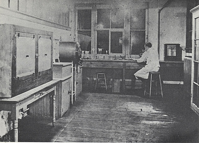 Opening of the University of Toronto’s “Antitoxin Laboratory in the Department of Hygiene”