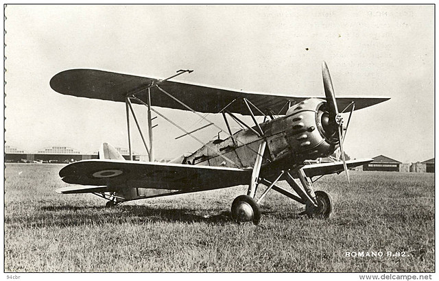 biplano propulsado a motor